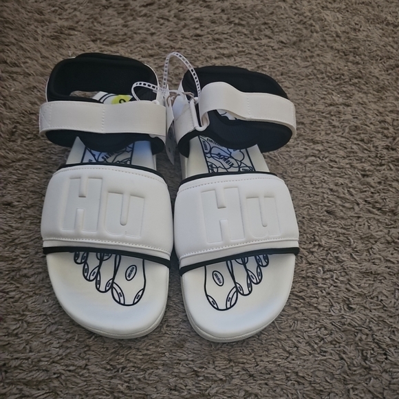 Adidas adilete x pharrel willians human race